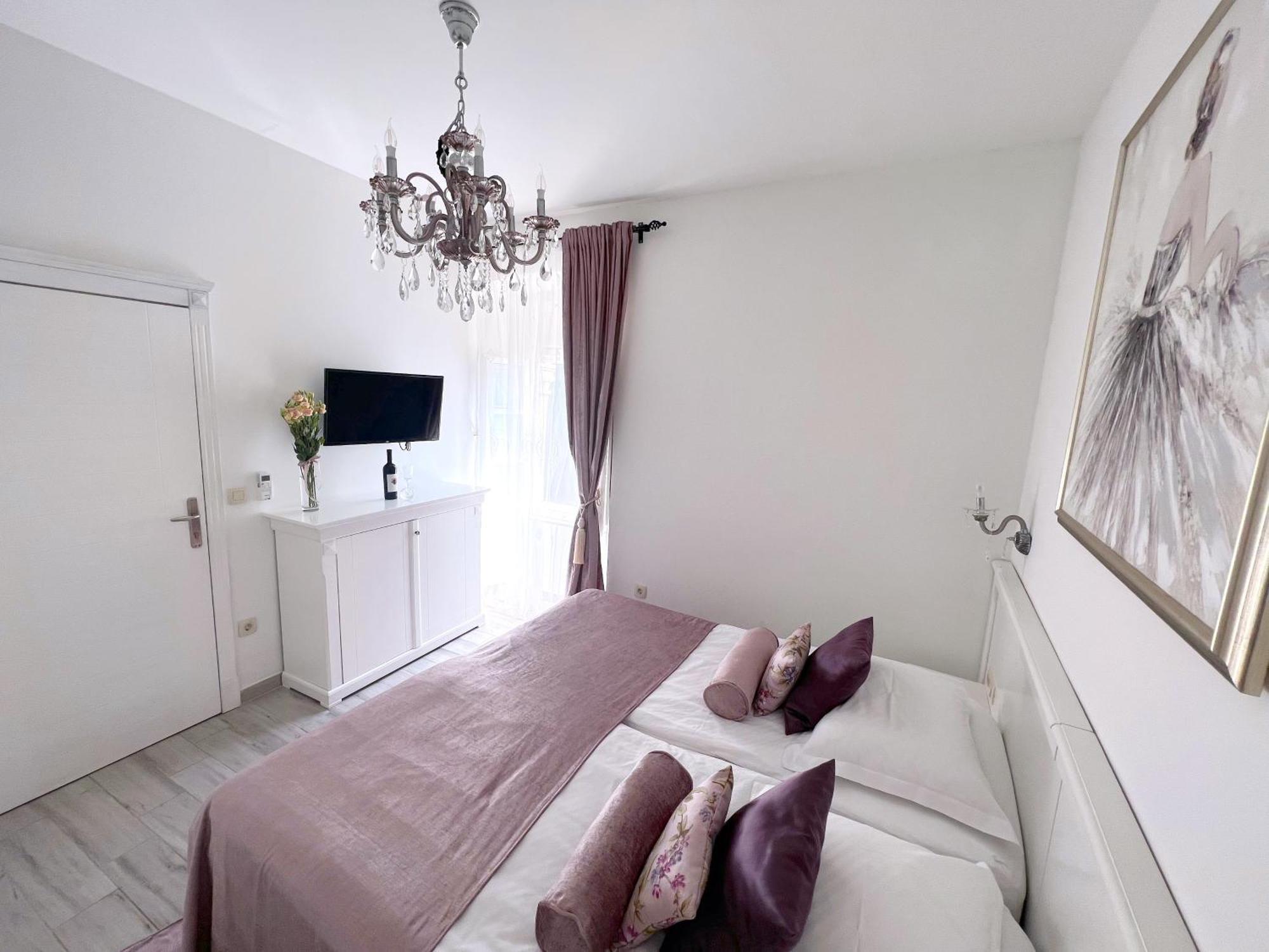 Sorgo Palace Vendégház 4*